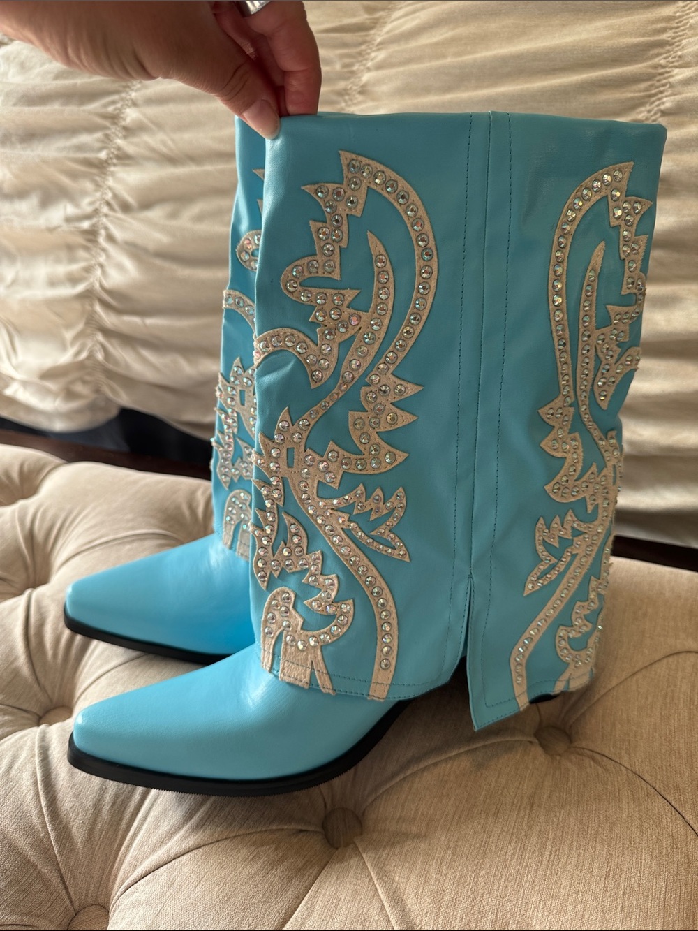 Turquoise Embellished Western Cowboy Boots - new, only tried on size 10